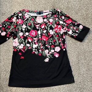 NWOT Karen Scott Floral Design Top S